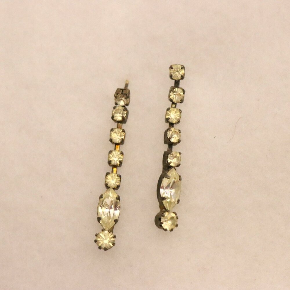 Vintage 7-stone rhinestones prong set long dangle drop earrings